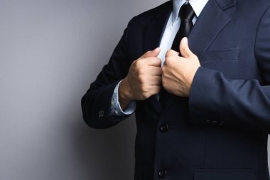 İş adamı giyinmek