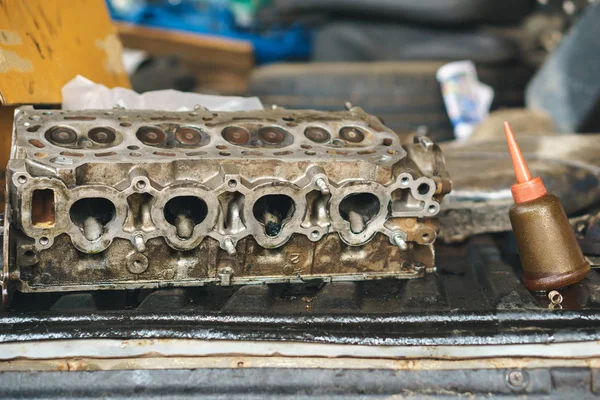 Opened old engine block interior part of ca — Stock Photo, Image