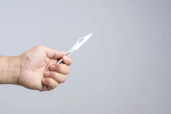 Cuchillo de mano con bolsillo afilado — Foto de Stock