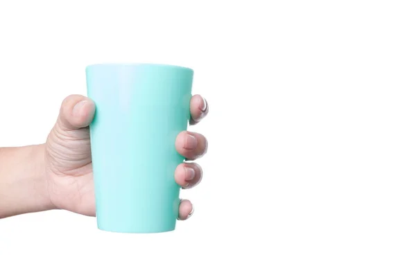 Mão Segurando Copo Plástico Água Fundo Branco — Fotografia de Stock