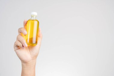 El ele tutuşan Tayland Boks merhemi veya Namman Muay