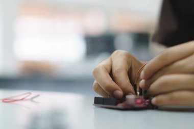 Eğitim bilimi deneyi için çok fazla geliştirme kiti