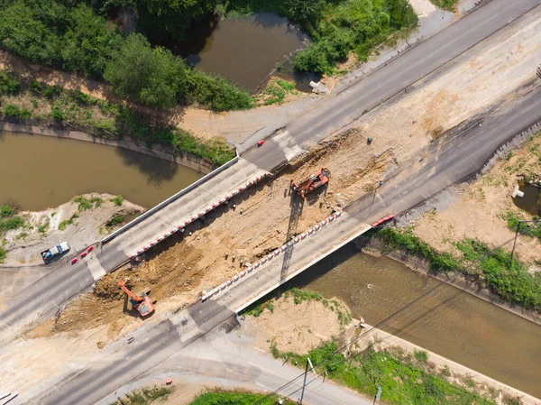 Crane pile driving operator job