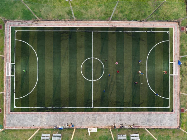 Открытый футбол, футбольный корт — стоковое фото