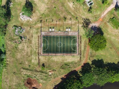 Açık hava futsal, futbol sahası.