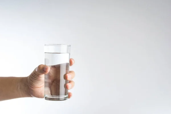 Main Tenant Un Verre D Eau Homme Bras Stock Photo Main Tenant Un Verre D Eau Homme Bras Stock Photo