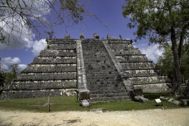 Chichen Itzeh Antik Maya binalarda