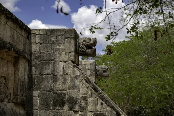 Alte Maya Gebäude Chichen Itzeh — Stockfoto