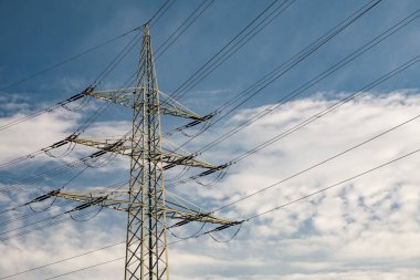 yüksek gerilim iletim kulesi