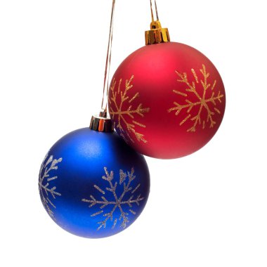 İki güzel Noel top kırmızı ve mavi izole beyaz backgro