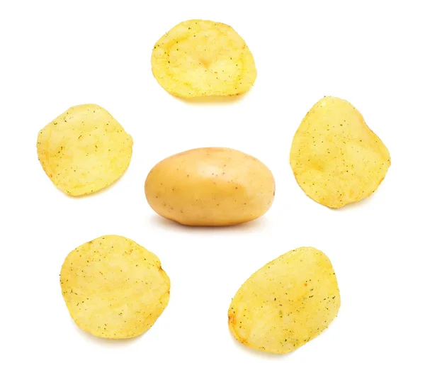 Landwirtschaft Kartoffelchips Und Rohe Kartoffeln Isoliert Auf Weißem Hintergrund Flache — Stockfoto