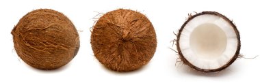 Hindistan cevizi koleksiyonu beyaz arka planda tam ve yarısı izole. 