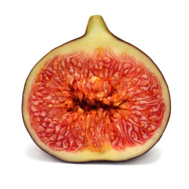 İncirler taze sulu. Beyaz arka planda yarım meyve izole edilmiş. Foo.