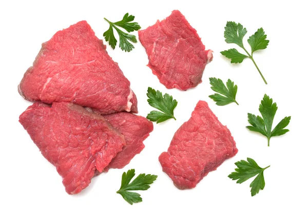 Świeże mięso cielęce i pietruszka wyizolowane na białym tle. Surowiec — Zdjęcie stockowe