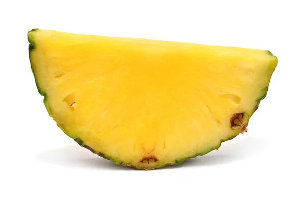 Ananas snijd fruit geïsoleerd op witte achtergrond. Bovenaanzicht, fl — Stockfoto