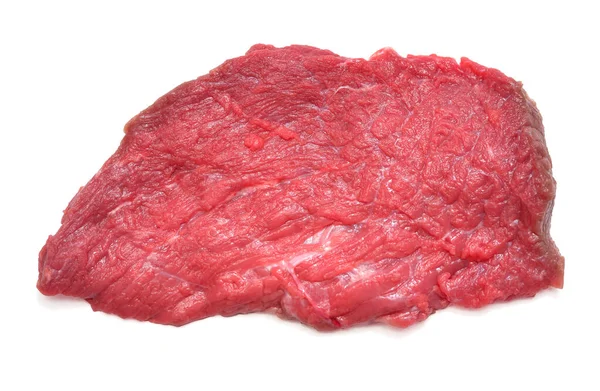 Frisches Kalbfleisch isoliert auf weißem Hintergrund. rohes Rindersteak. — Stockfoto