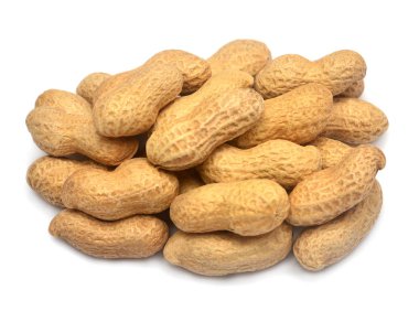 Beyaz arka planda izole edilmiş yer fıstıkları. Kusursuz rötuşlanmış, dolu. 