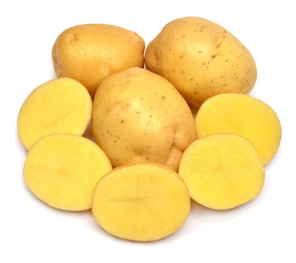 Junge Kartoffel und Scheibe isoliert auf weißem Hintergrund. Ernte neu — Stockfoto