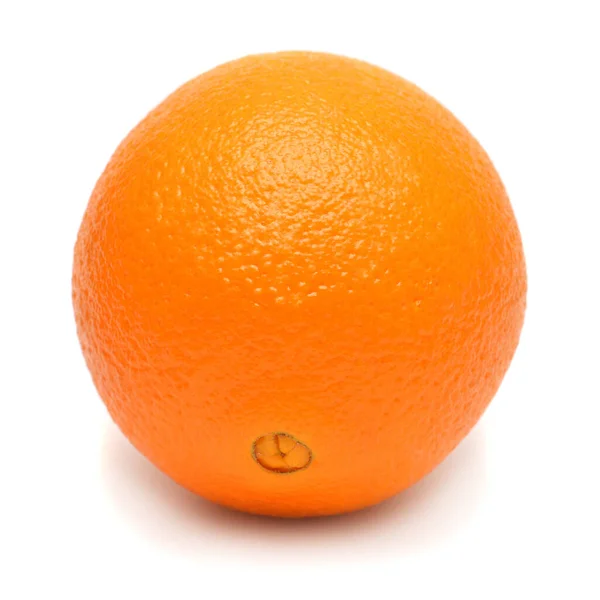 Hela apelsin frukt isolerad på vit bakgrund. Perfekt retou — Stockfoto