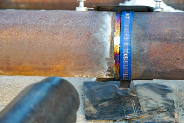 Welded butt joints of the Du150 pipeline from refractory steel, welded by manual arc welding without subsequent heat treatment. Gas pipe.