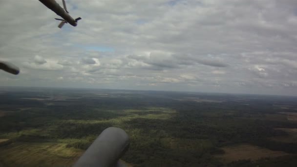 Helicóptero militar voando — Vídeo de Stock