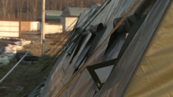 Fragmento de tenda no campo militar — Vídeo de Stock