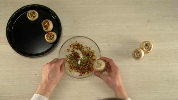 Top view of chef stuffed mushrooms before baking — Stock Video