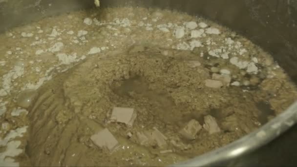 Eski fırının hamur ile kase — Stok video