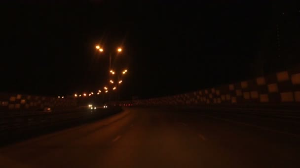 Tunnel weg bij nacht. — Stockvideo