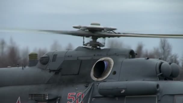 Close-up em parafuso rotativo de helicóptero — Vídeo de Stock