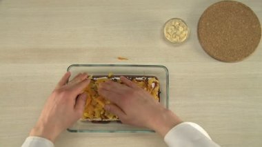 Kuru Kayısı ve Erik ile sağlıklı tatlı.