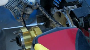 Araba Servisi spor kanalında - onarım iletim