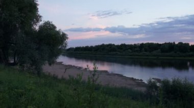 nehir Rusya üzerinden günbatımı