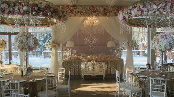Café decorado com glamour para a festa de casamento — Vídeo de Stock