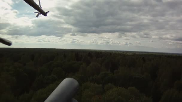 Uitzicht vanuit het raam van de helikopter — Stockvideo