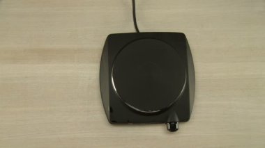 Karıştırma işlemi ocakta çikolata sır