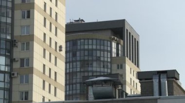 Çok katlı yeni evlerin videosu