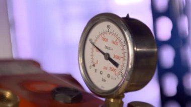 Atölye görünümünde endüstriyel ekipman