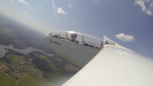 Avión despegando con un piloto en cabina de vídeo aéreo — Vídeos de Stock