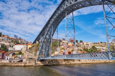 Ben köprü Luis ve Porto Douro Nehri,
