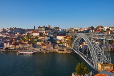 Douro Nehri, eski Porto köprüden,