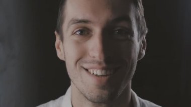 yakın çekim duygu yüz cerrahı hoş bir sürpriz