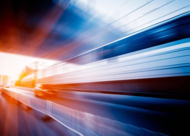 Bulanık hareket tren metro istasyonu Nanjing, Çin.