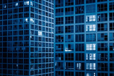 Modern binaların ayrıntı ateş gecesi.