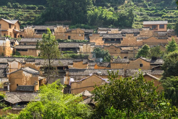 Atap rumah-rumah desa tua Cina . — Stok Foto