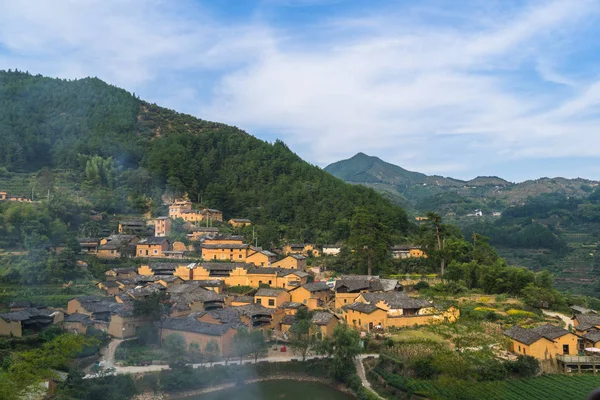 Boerderijen in oude dorp in China. — Stockfoto