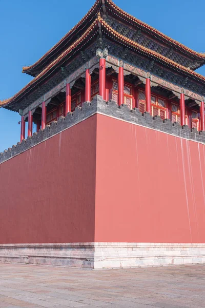 Decoración de tejado en Ciudad Prohibida de Beijing, China . — Foto de Stock