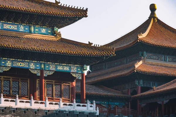 Decoración de tejado en Ciudad Prohibida de Beijing, China . — Foto de Stock