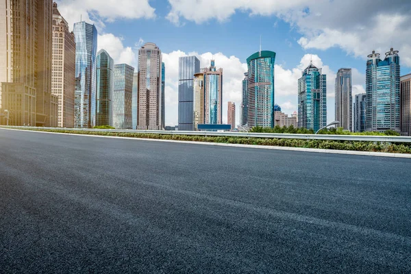 Empty brick floor front of modern building in Shanghai. — Stock Photo, Image