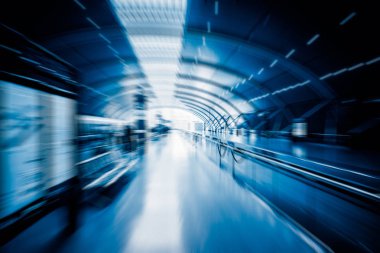 Shanghai, Çin için boş demiryolu platformu.